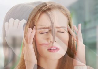 Đau đầu Migraine có nguy hiểm không? Chớ xem thường