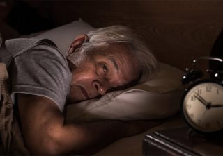 Mất ngủ ở người già: Nguyên nhân, hiệu chứng và cách chữa trị